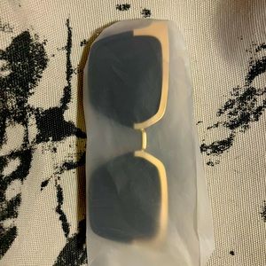 Authentic Quay Australia x Jaclyn Hill Gold Frame Sunglasses